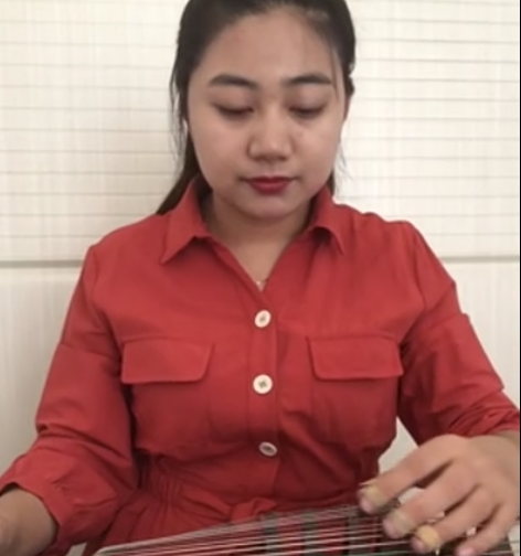 红衬  正在直播中... ...